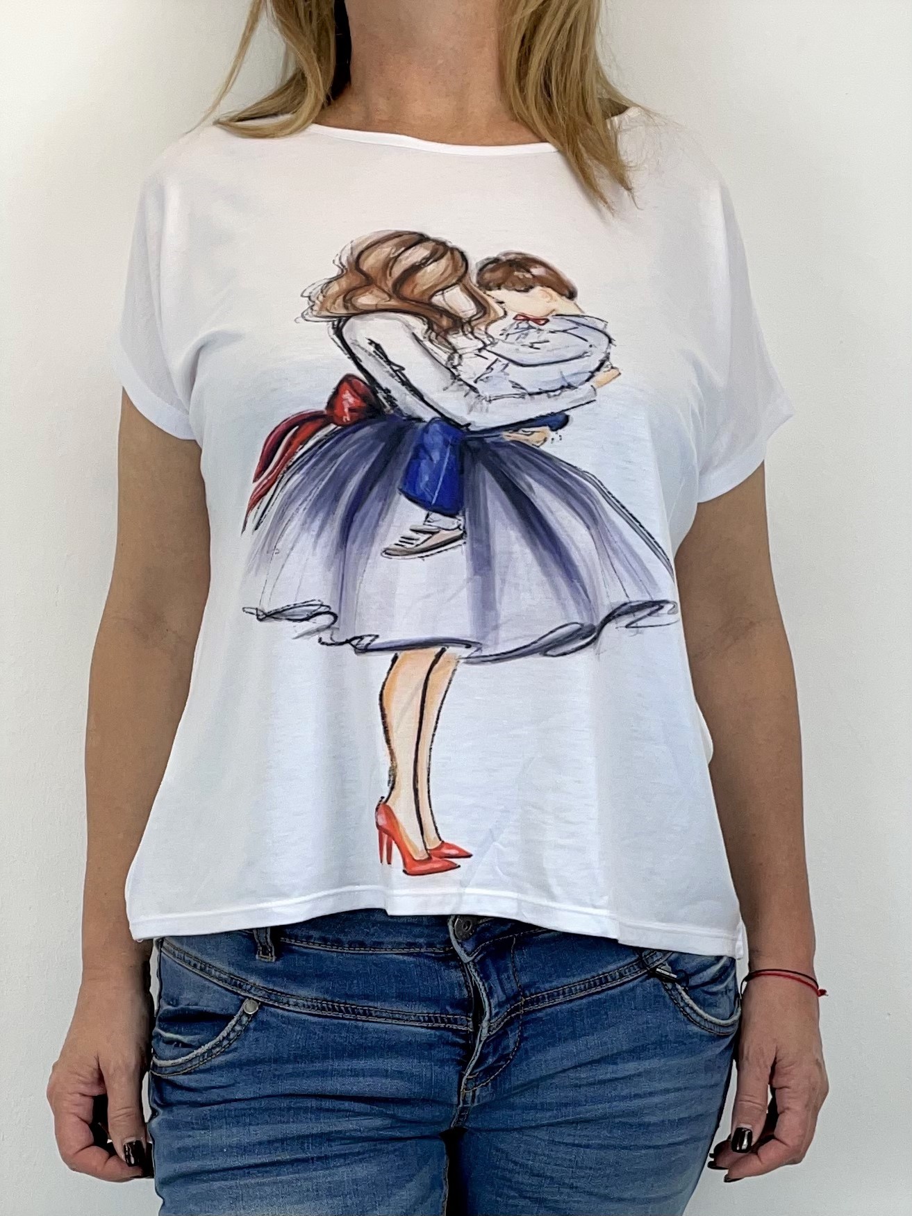 Weißer T-Shirt mit Print auf der Front