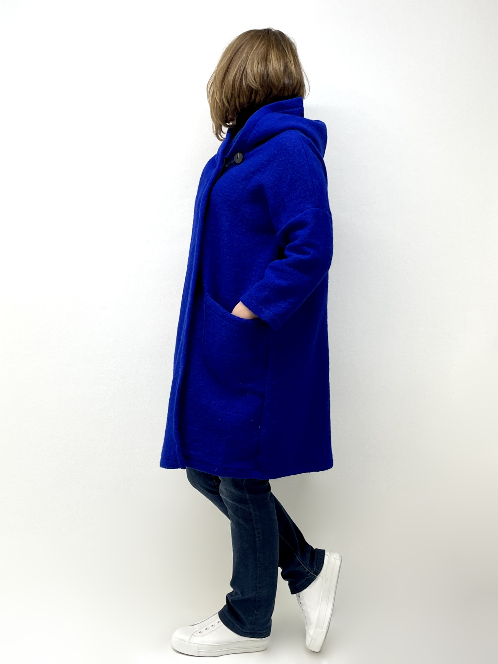 Moderne Filzjacke mit Kapuze