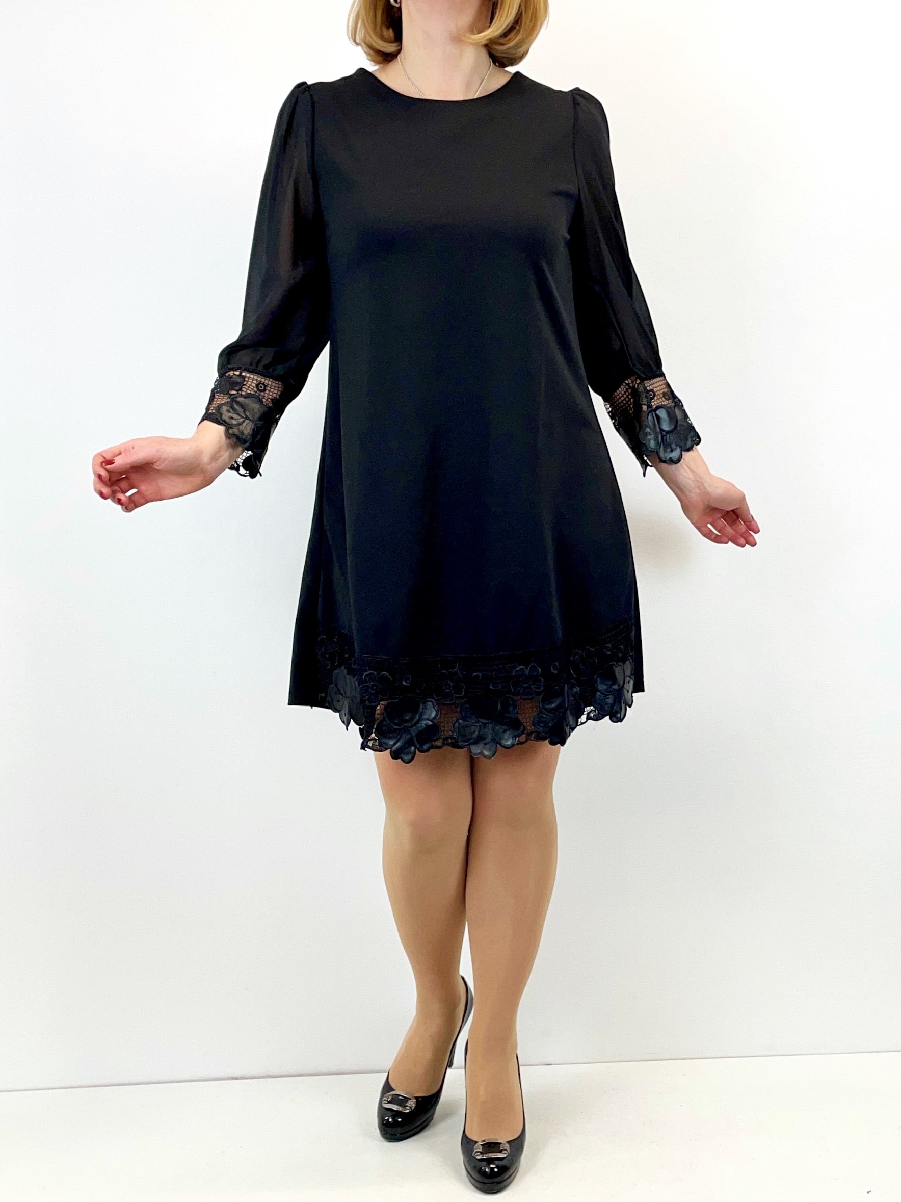 Schwarzes Mini-Kleid