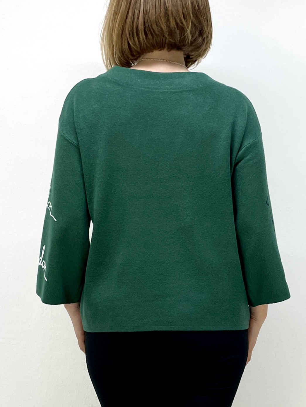 Moderner Pullover