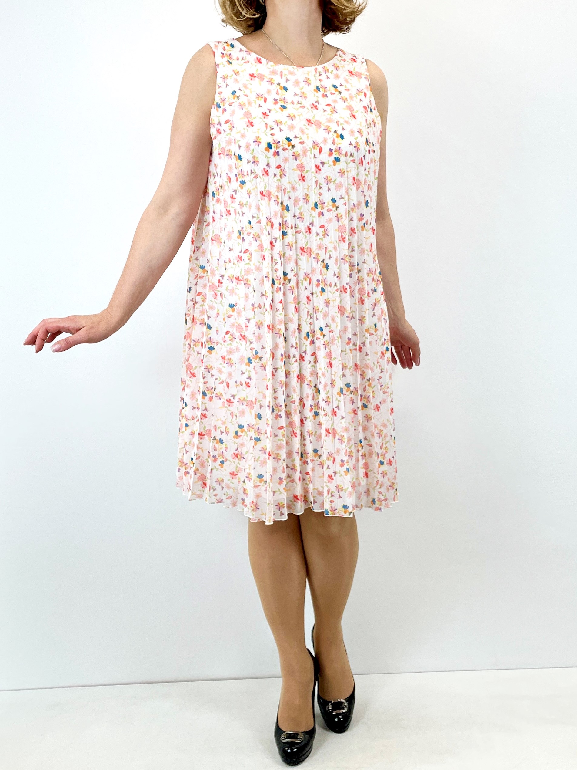 Plissiertes Kleid im Blumenmuster